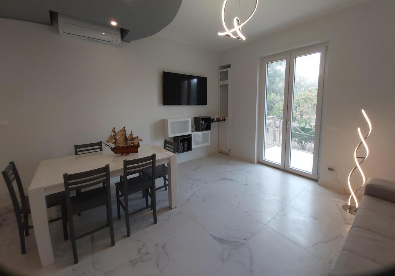 Elegantissimo Direttamente Sul Mare Le Ghiaie 6 Posti Letto Apartamento *